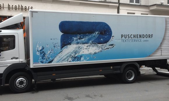 Puschender Wasserhand Illustration auf dem LKW